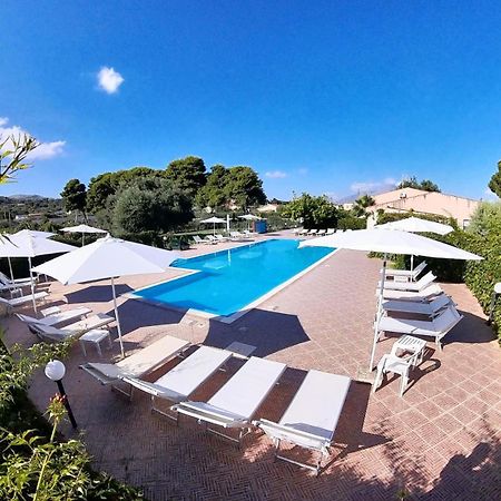 Villa Teti - Sicilia กัมโปเฟลิเช ดิ โรชเชลลา ภายนอก รูปภาพ
