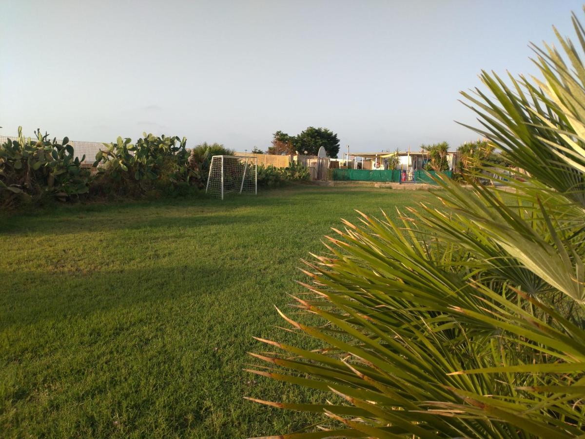 Villa Teti - Sicilia กัมโปเฟลิเช ดิ โรชเชลลา ภายนอก รูปภาพ