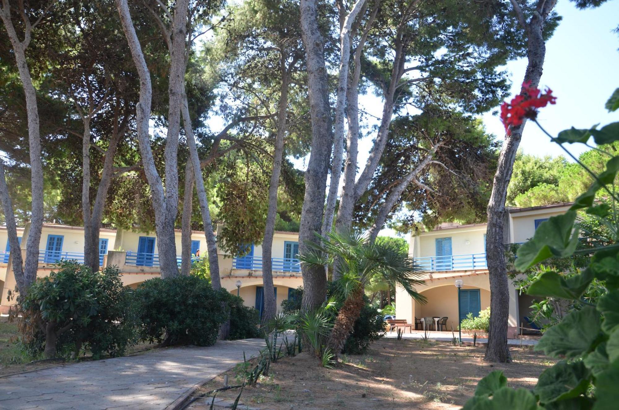 Villa Teti - Sicilia กัมโปเฟลิเช ดิ โรชเชลลา ภายนอก รูปภาพ
