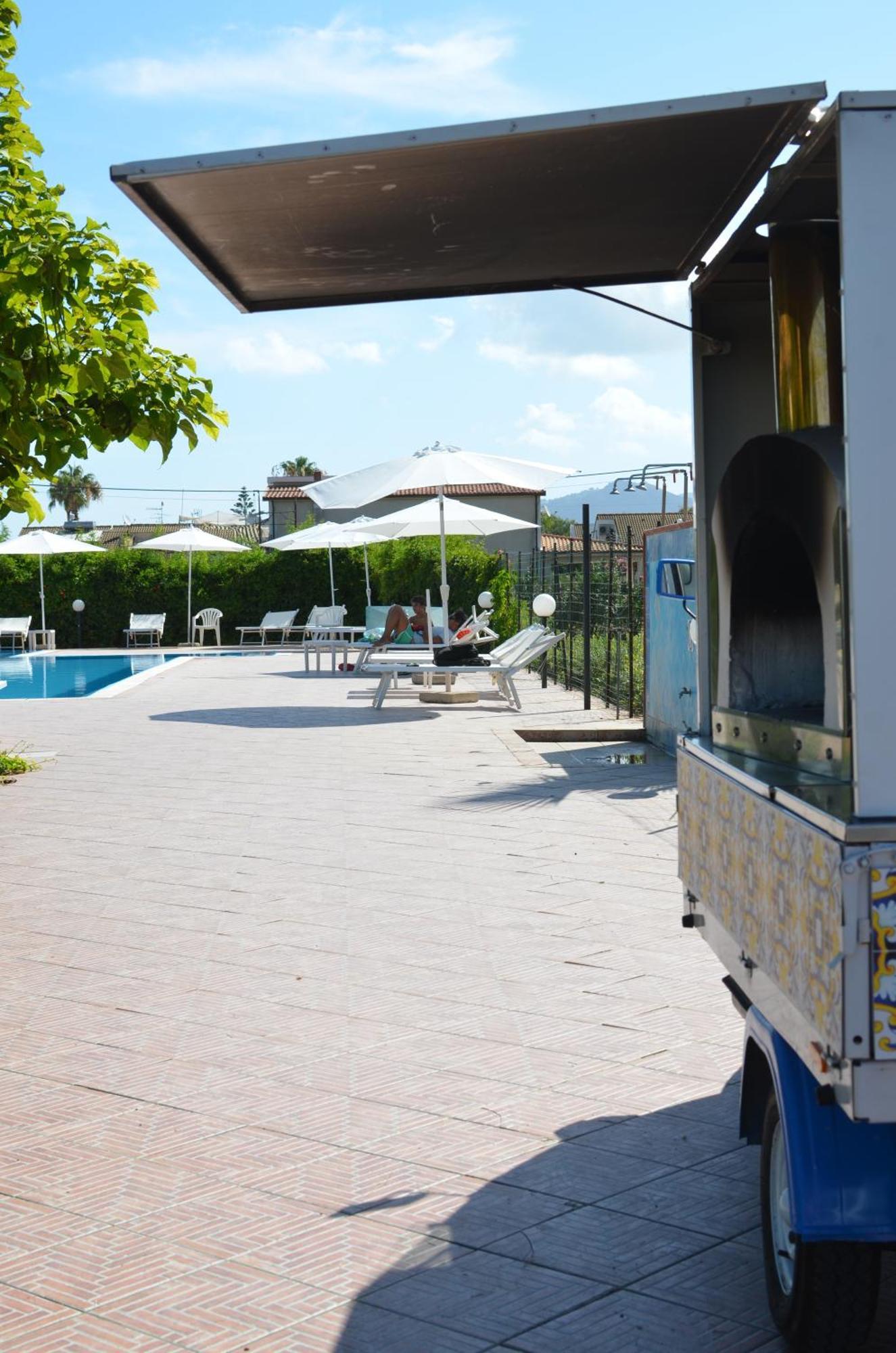 Villa Teti - Sicilia กัมโปเฟลิเช ดิ โรชเชลลา ภายนอก รูปภาพ