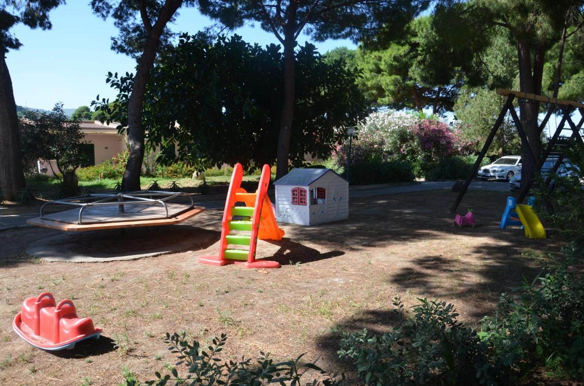 Villa Teti - Sicilia กัมโปเฟลิเช ดิ โรชเชลลา ภายนอก รูปภาพ