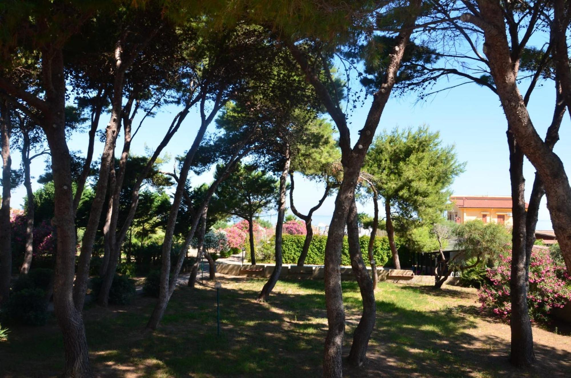 Villa Teti - Sicilia กัมโปเฟลิเช ดิ โรชเชลลา ภายนอก รูปภาพ