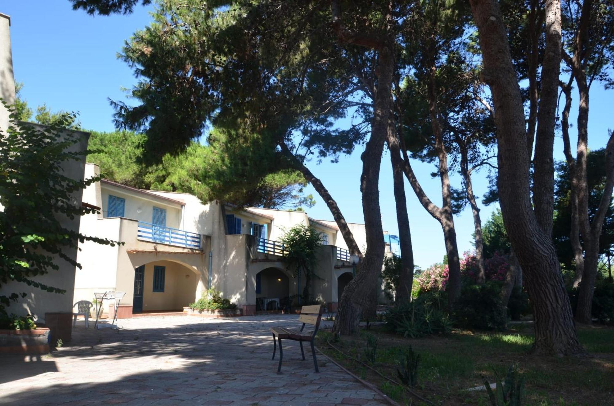 Villa Teti - Sicilia กัมโปเฟลิเช ดิ โรชเชลลา ภายนอก รูปภาพ
