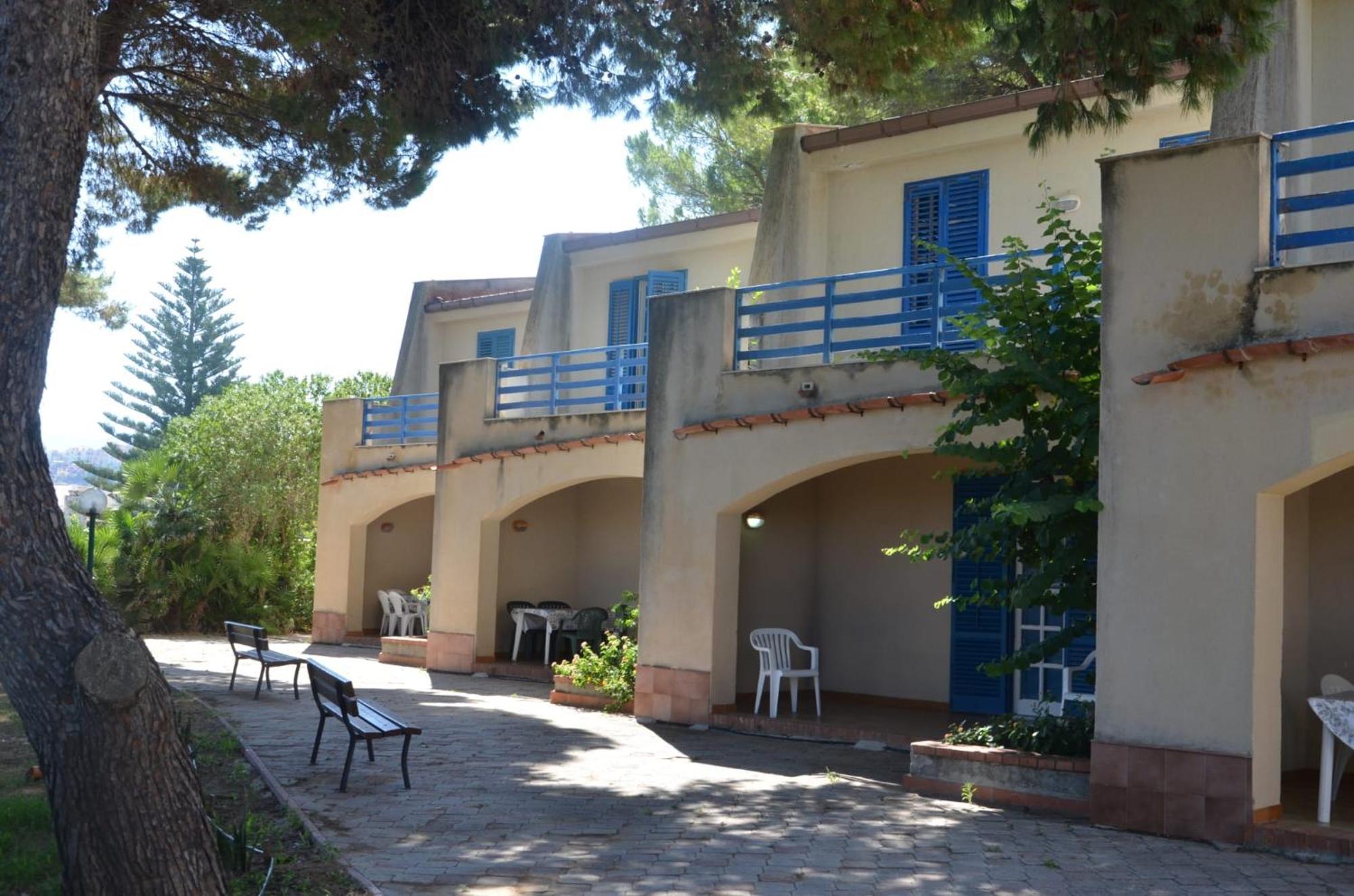 Villa Teti - Sicilia กัมโปเฟลิเช ดิ โรชเชลลา ภายนอก รูปภาพ
