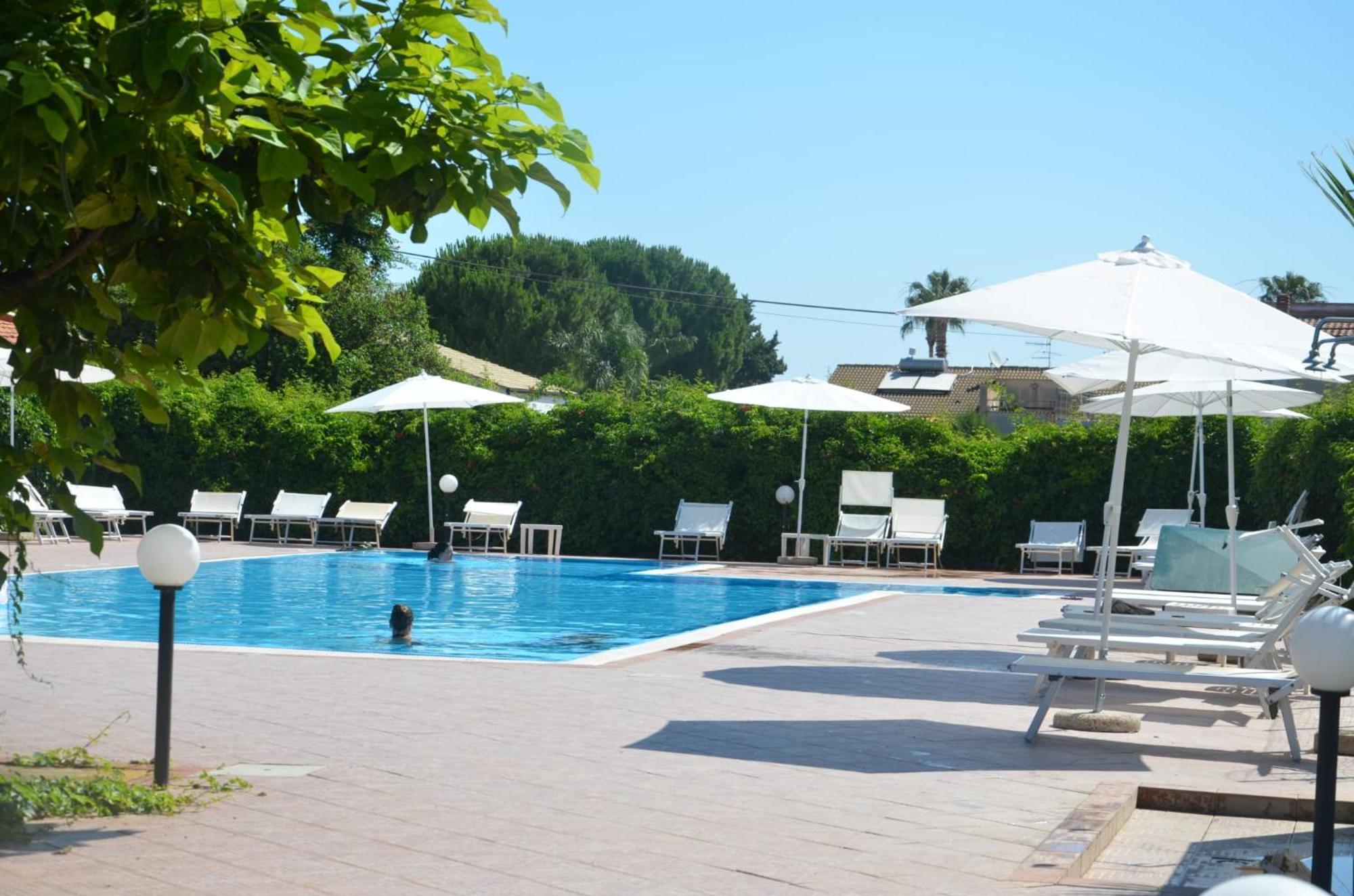 Villa Teti - Sicilia กัมโปเฟลิเช ดิ โรชเชลลา ภายนอก รูปภาพ